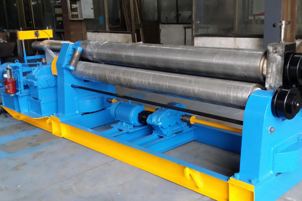 三輥對稱式卷板機(jī)的分類及特點(diǎn)，了解嗎